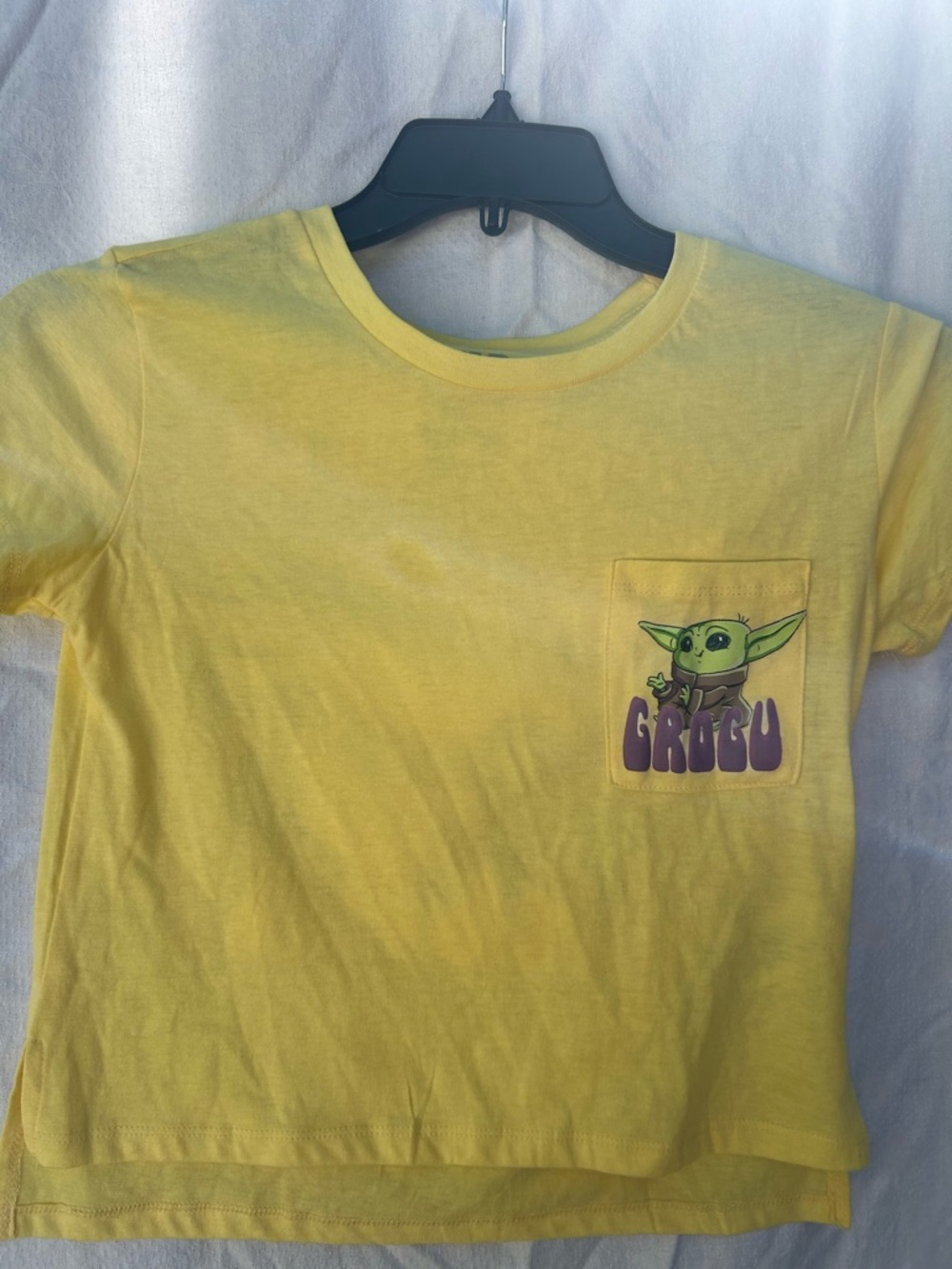 Star Wars Grogu Baby Yoda Yellow Crop Tee XS Kids Cute Galaxy Shirt